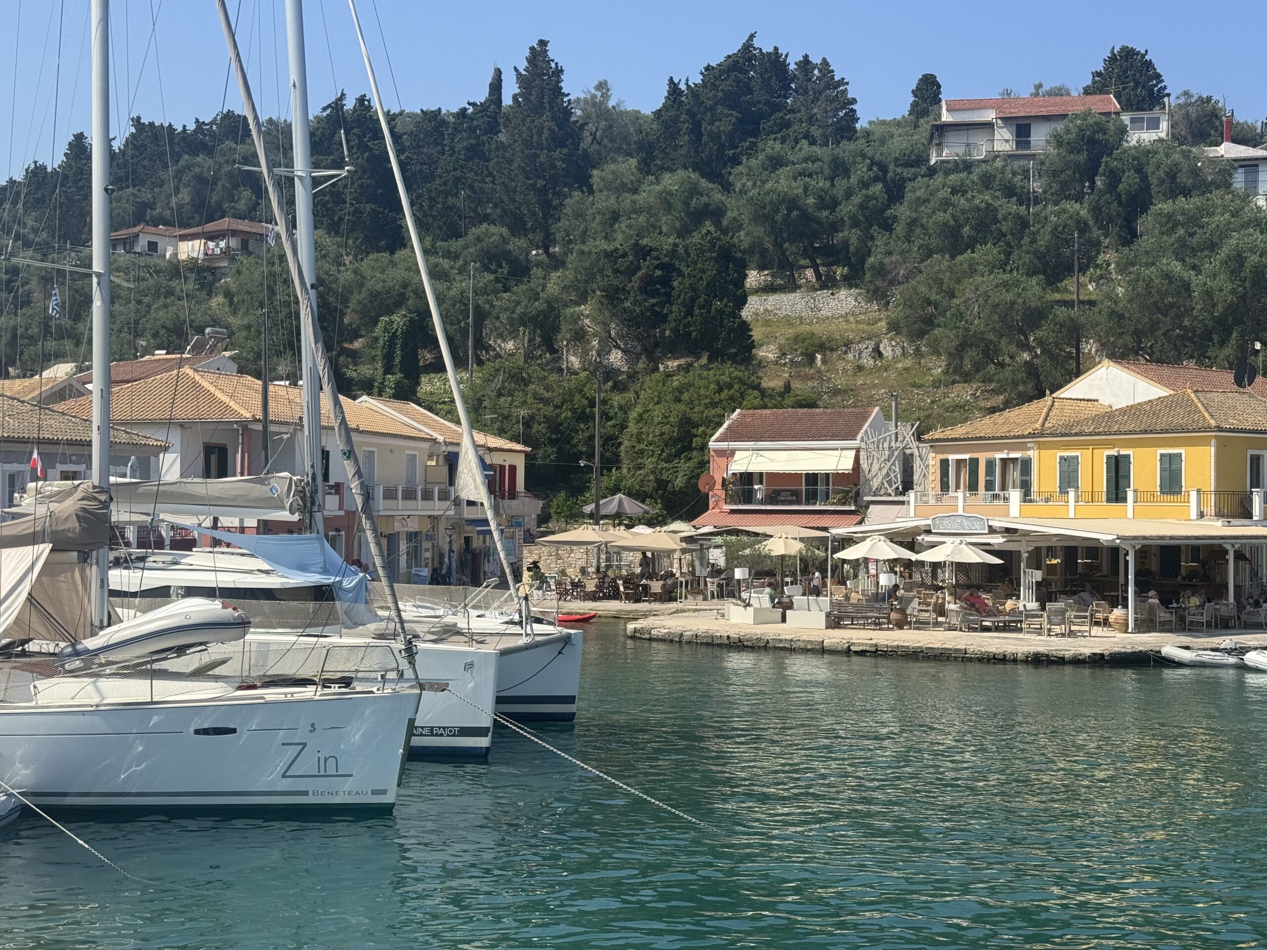 Rejs na Paxos i Antipaxos