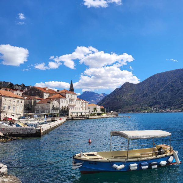 Malownicze wybrzeże Perastu